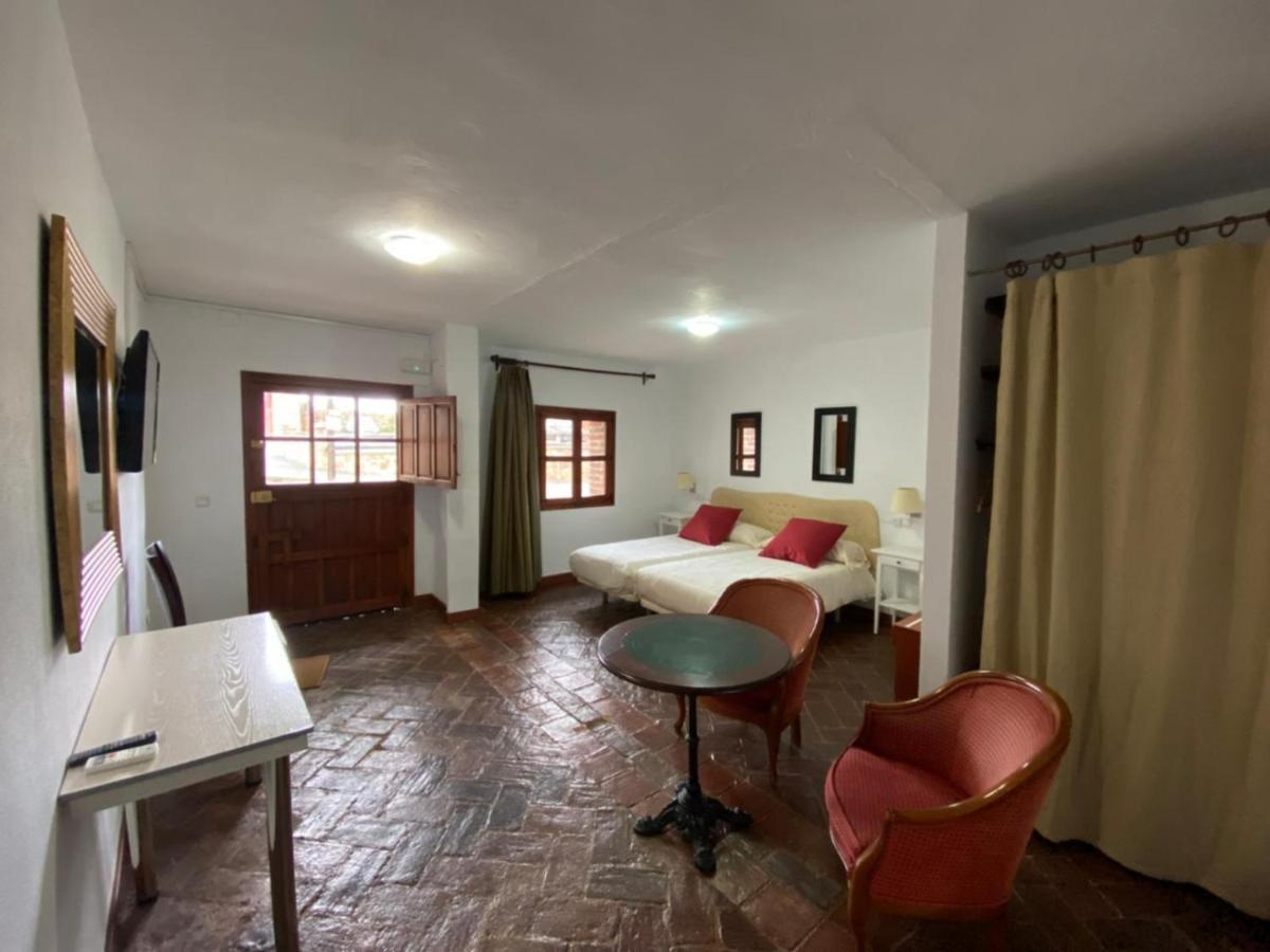 Casas Rurales Monasterio De Rocamador Almendral Екстер'єр фото